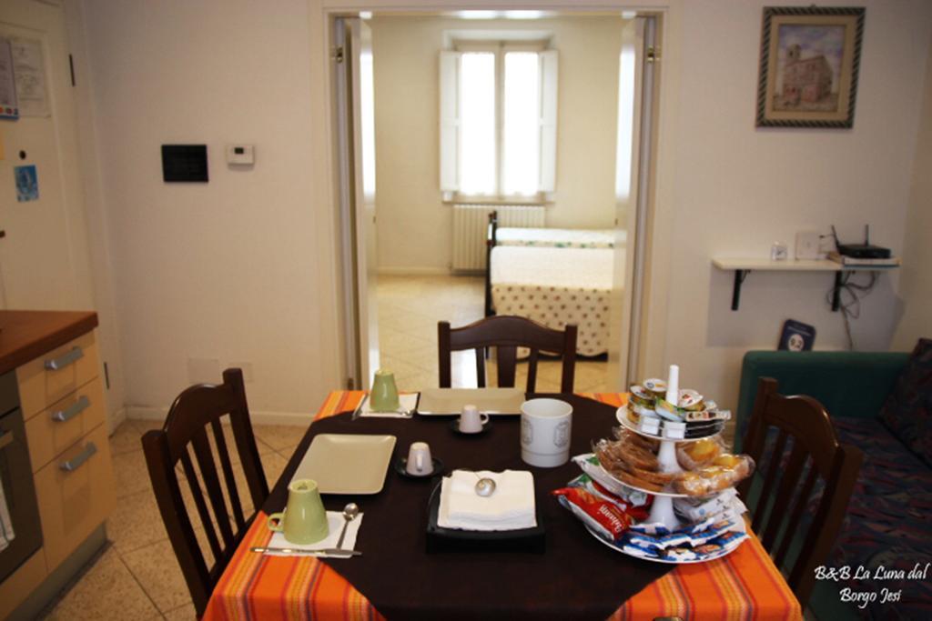 לסי B&B La Luna Dal Borgo מראה חיצוני תמונה